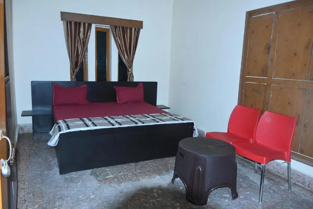 ורנאסי The Swati Palace